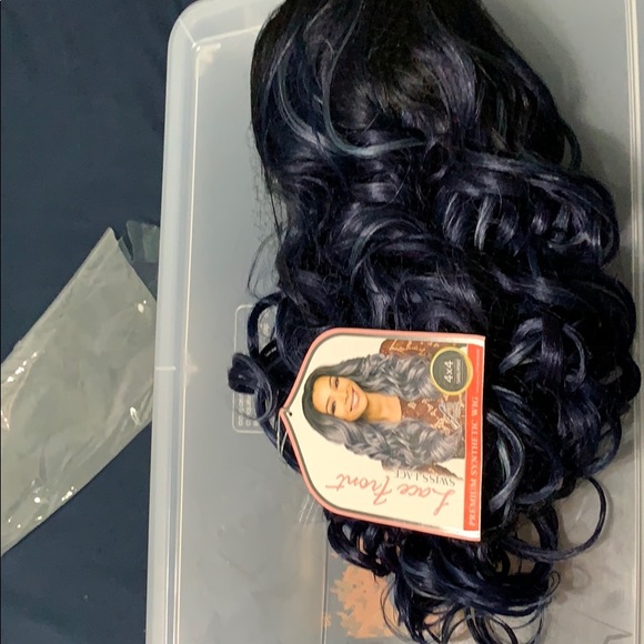 Blue black wig - Picture 4 of 6